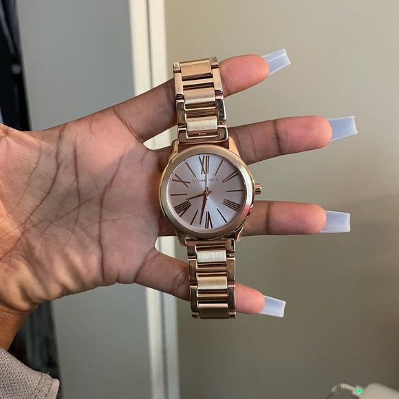 Gold Michael Kors Watch - Picture 6 of 7